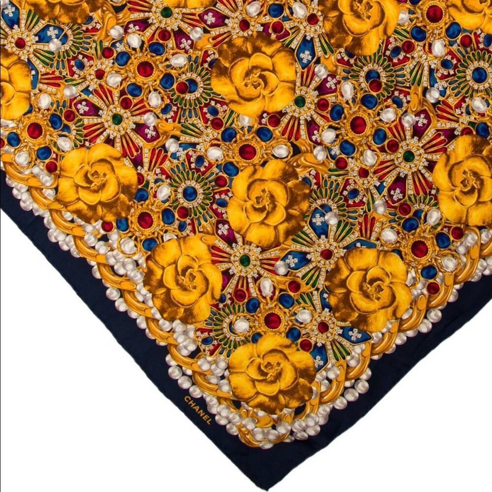 CHANEL Camellia Vintage Authentic Silk Pearl Scarf - Picture 5 of 7